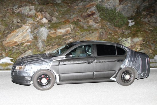 大众新车海外路试谍照首曝 疑似换代朗逸