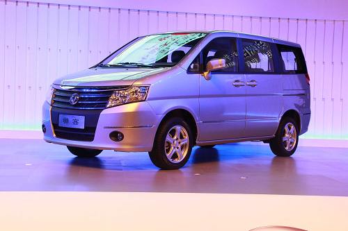 郑州日产帅客1.5L上市现场